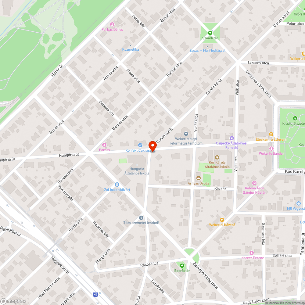 Rozsdás, elhagyatott oszlop az utcasarkon bejelentés helye