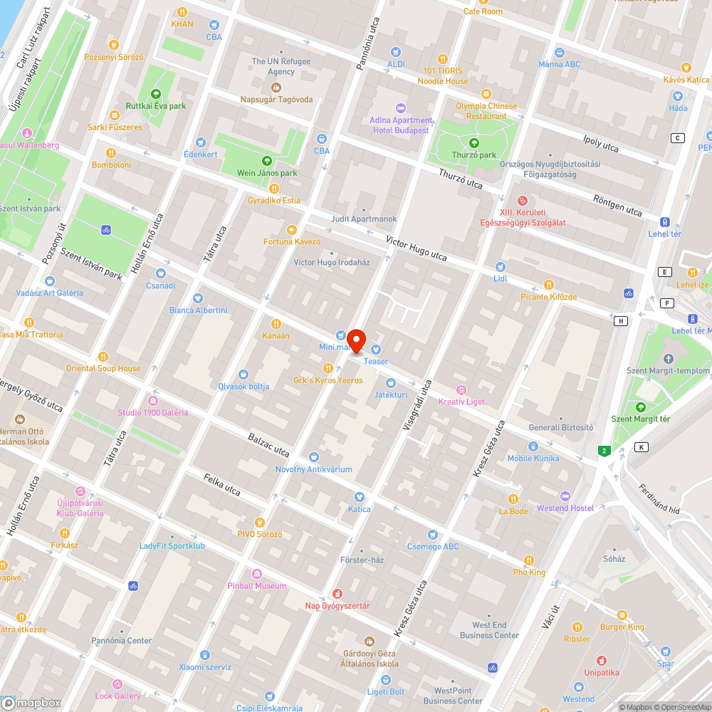 Borzalmas állapotú útburkolat,folyamatos járdára parkolás bejelentés helye