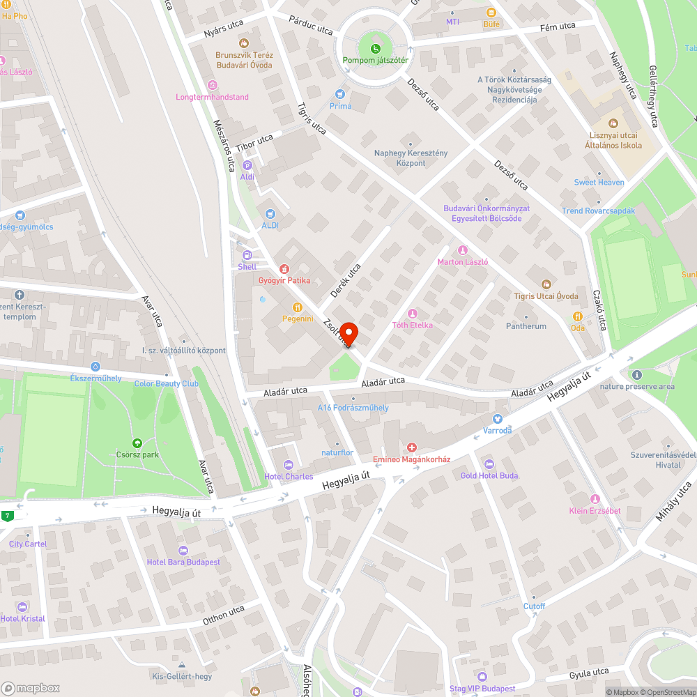 Gondozatlan fűszegély a járda mentén bejelentés helye