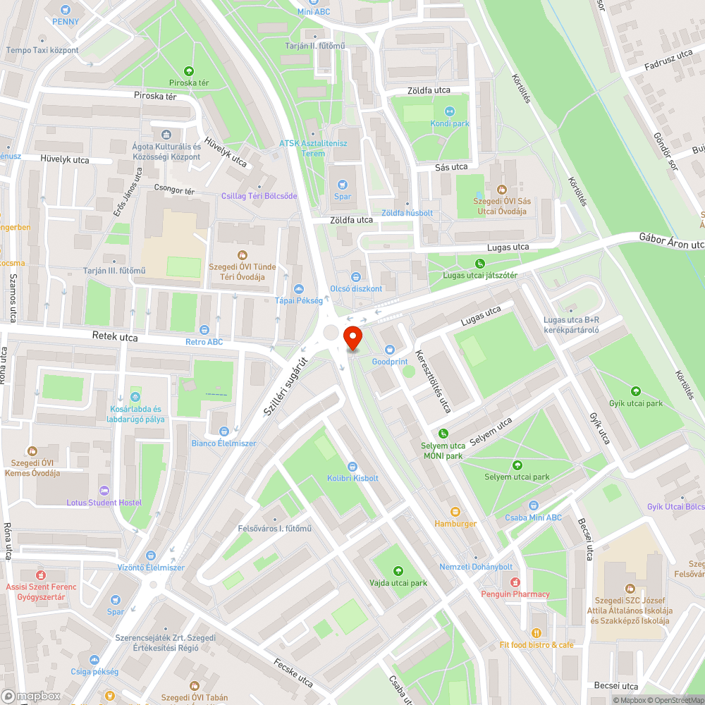 Lyuk, és szürke táblatartó elem a kerékpárúton bejelentés helye