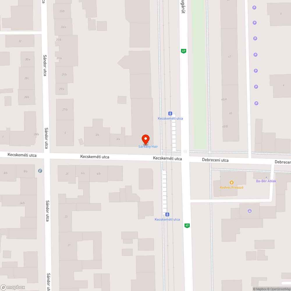 Járda közepén nagy lyuk, és kicsit arrébb még egy bejelentés helye