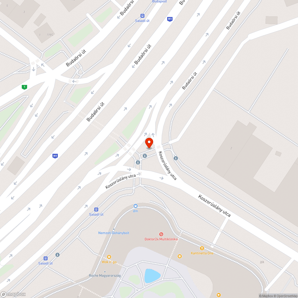 Összefirkált tájékoztató táblák bejelentés helye