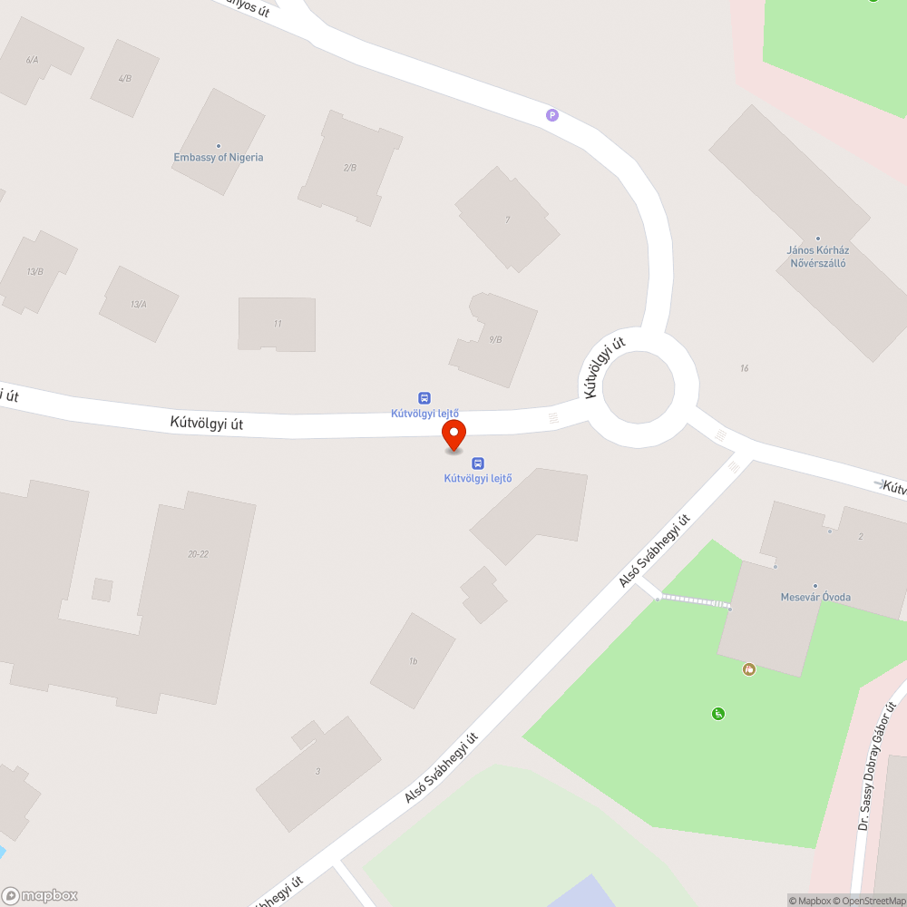 Buszmegállóban a járda rendbetétele bejelentés helye