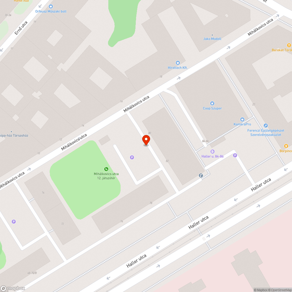 Elszáradt, vastag faágak veszélyeztetik az alatta parkoló gépkocsikat. bejelentés helye