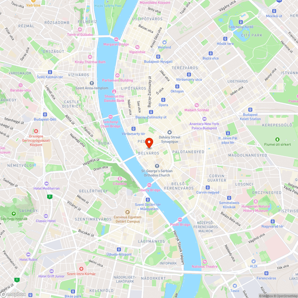 Törött fatámasz a Ferenciek terén bejelentés helye