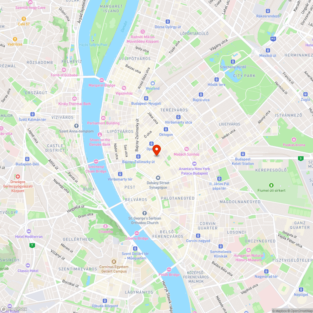 Állandó vizelet tócsa a járda közepén, a "Kultúra utcája" végén. bejelentés helye