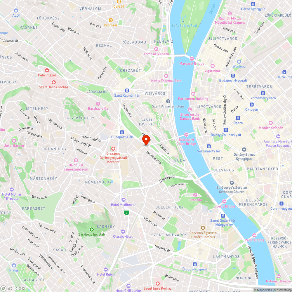 Falfirkák és illegális plakátok a Krisztina téren bejelentés helye