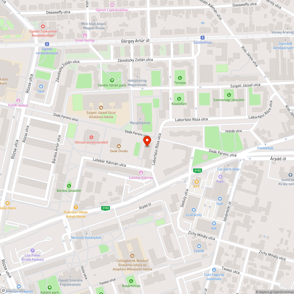 Napok óta zöldterületen parkoló autó bejelentés helye