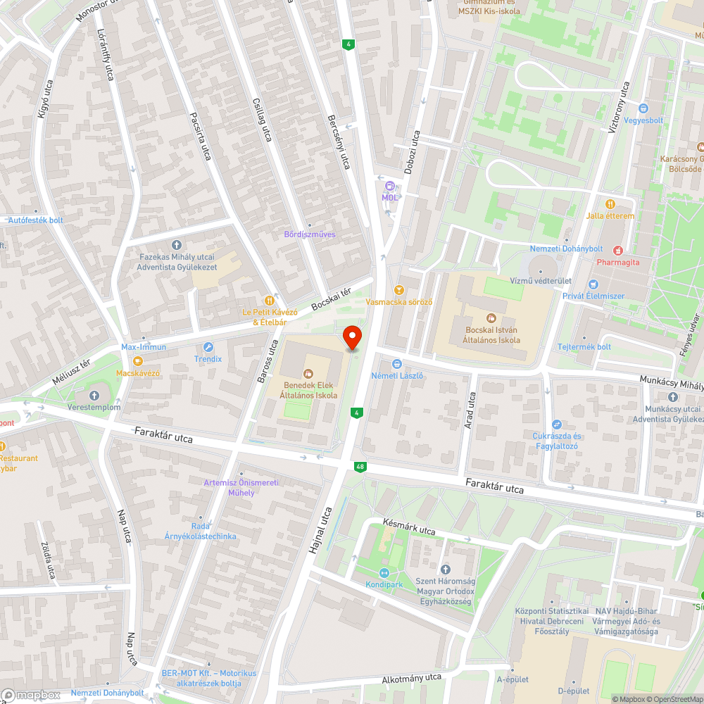 Kidőlt fa a Benedek Elek Általános Iskolánál bejelentés helye