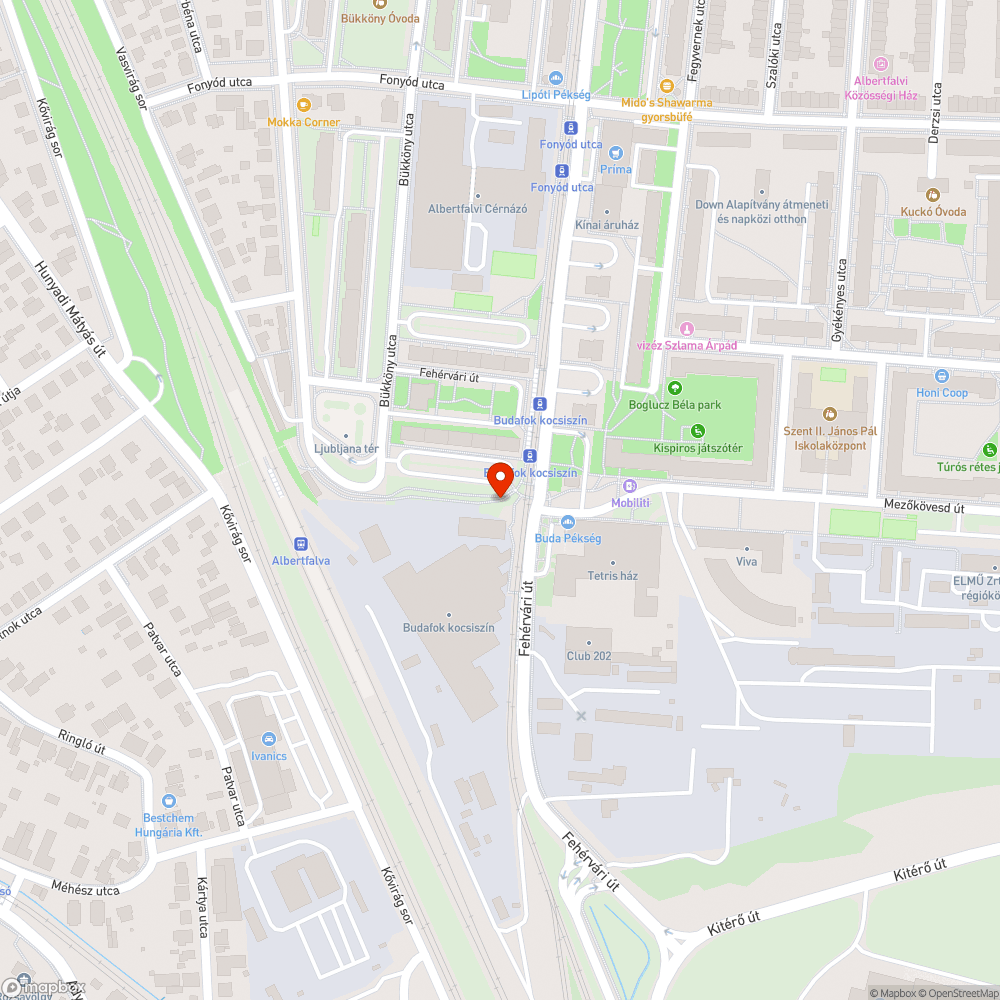 Felbontott járda, ottfelejtett gödör bejelentés helye