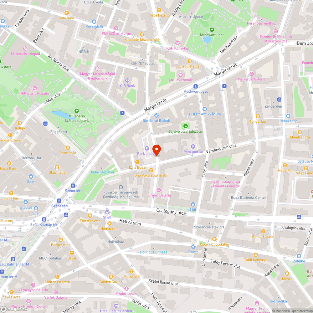 Fa mögé bújt táblák bejelentés helye