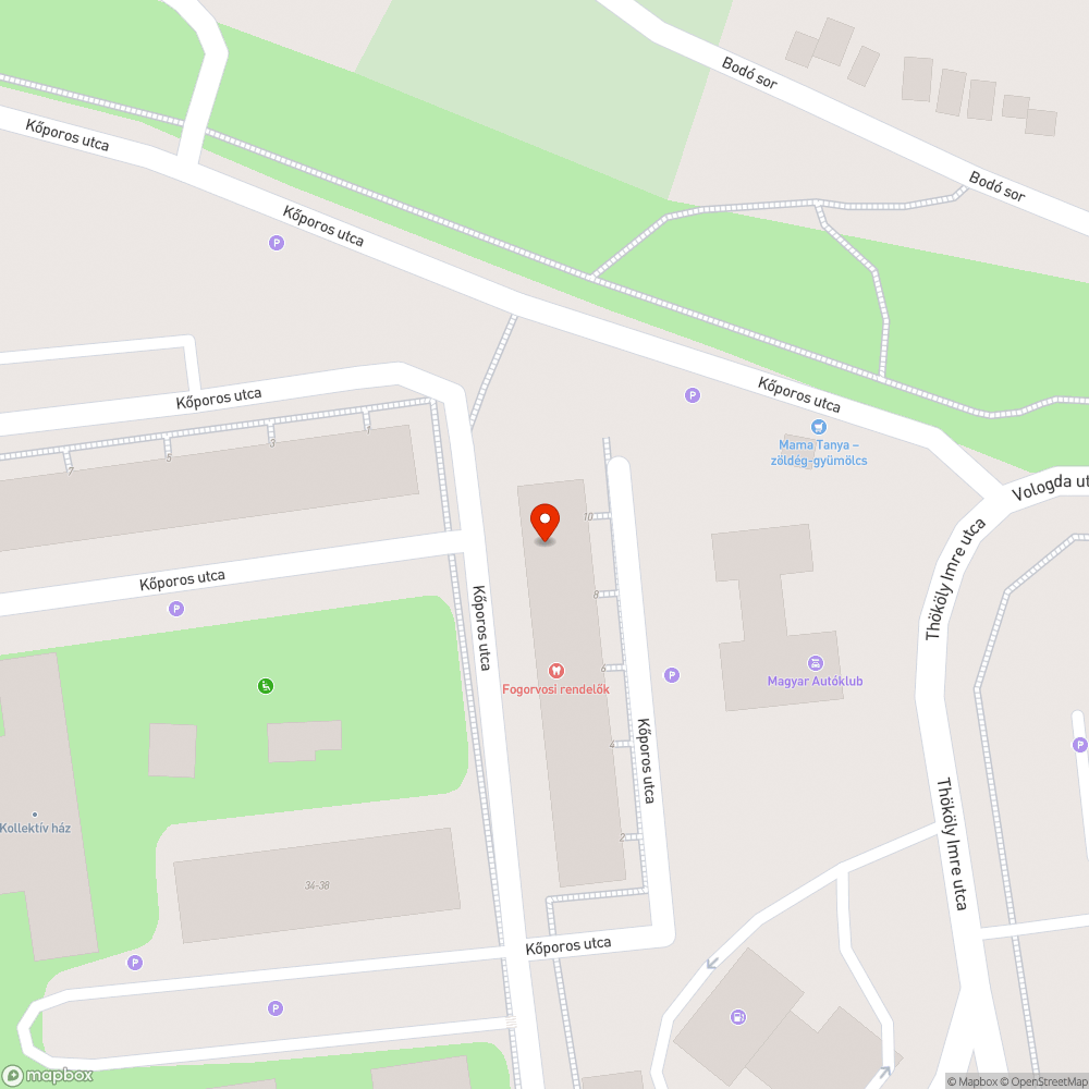 Évek óta álló autó a parkolóban. bejelentés helye