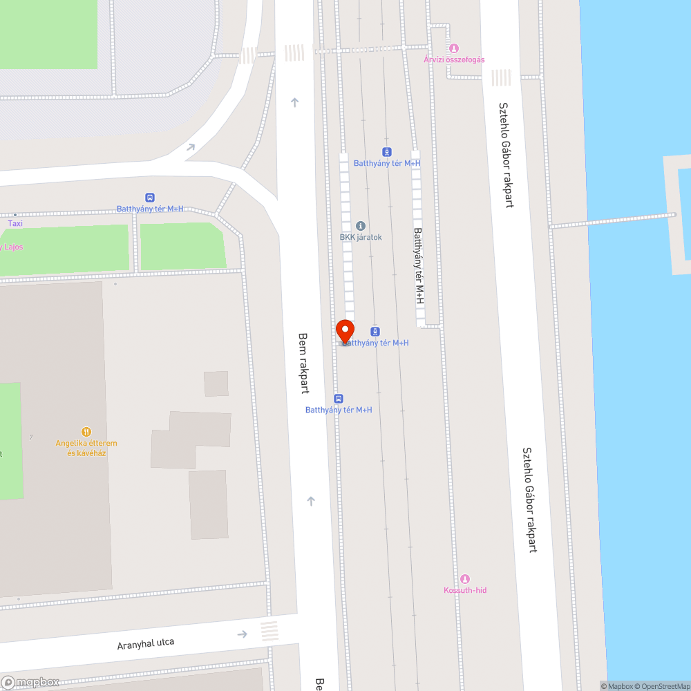 Hiányzó fedél a Batthyány-téren a villamosmegállóban. bejelentés helye