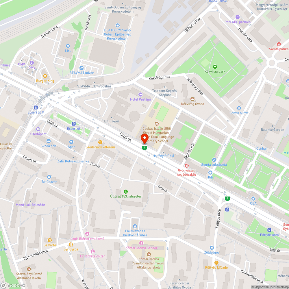 Fák, amelyeknek a támoszlopai már szükségtelenné váltak - Janikovszky suli előtt bejelentés helye