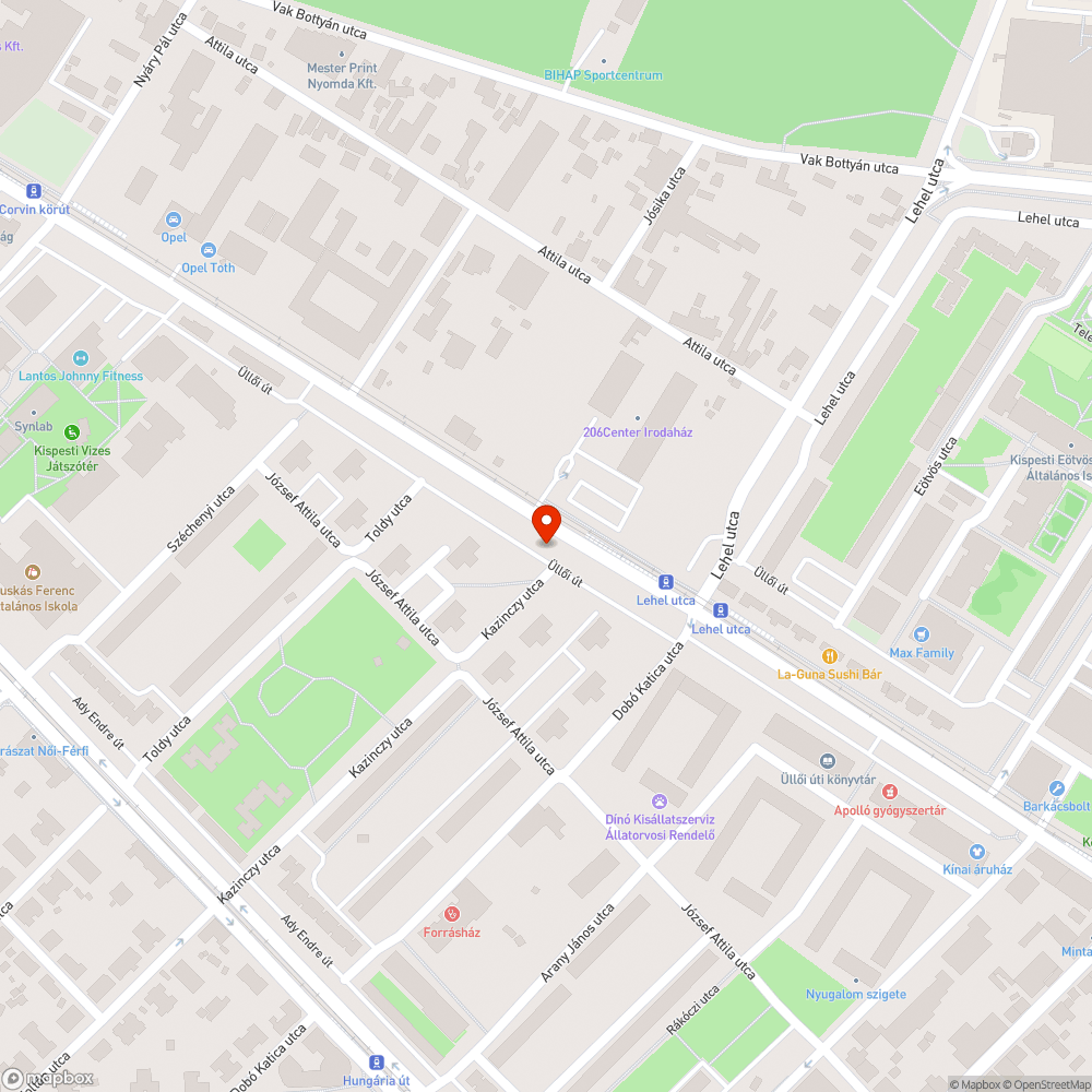 Rozsdásodó, illegálisan kihelyezett hirdetés vaskeretek a garázssor tetején bejelentés helye