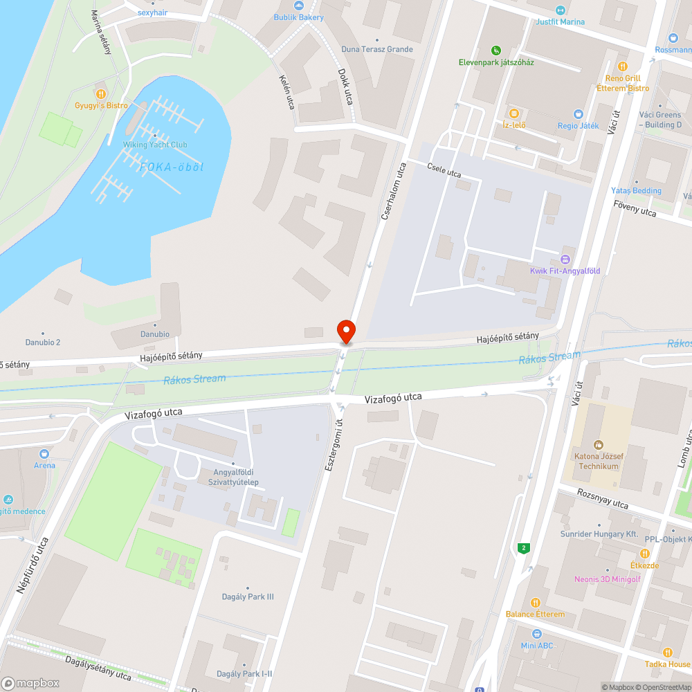 Betontömb a kerékpárúton bejelentés helye