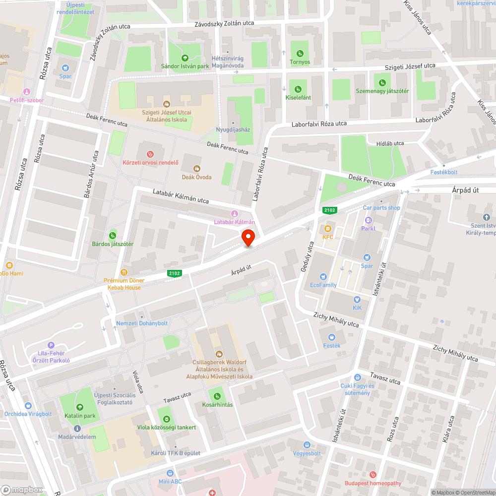 Közlekedési lámpát takarja a belógó fa bejelentés helye