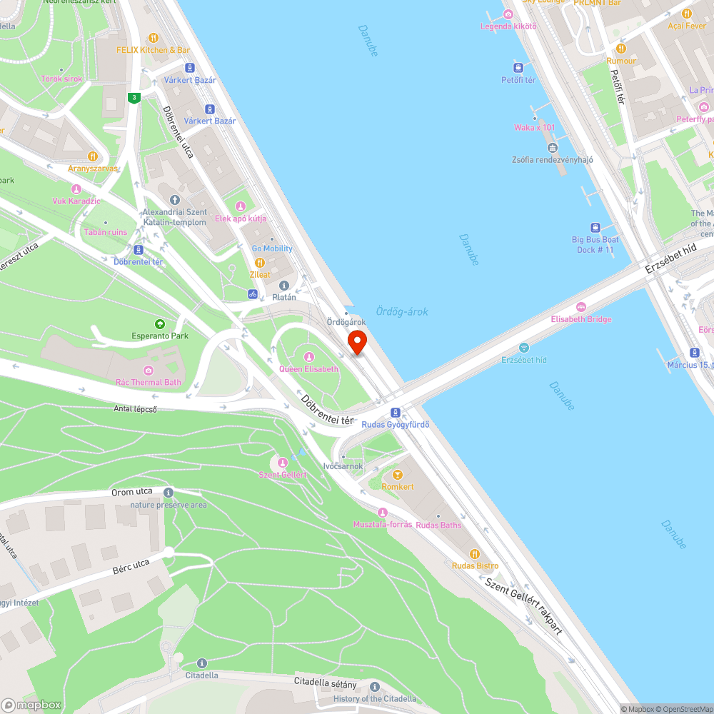 Kibontott hajlított csőkorlát  a Döbrentei térnél bejelentés helye