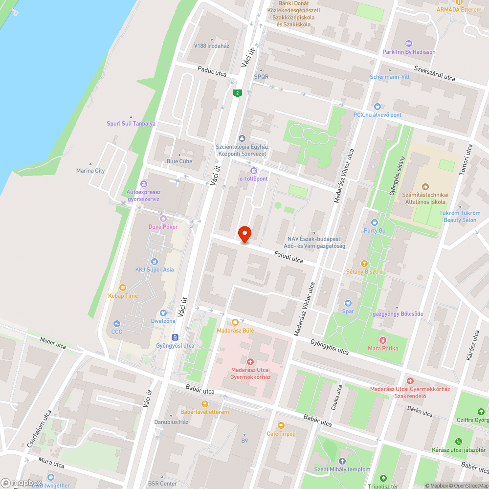 több helyen felpúposodott térkő bejelentés helye