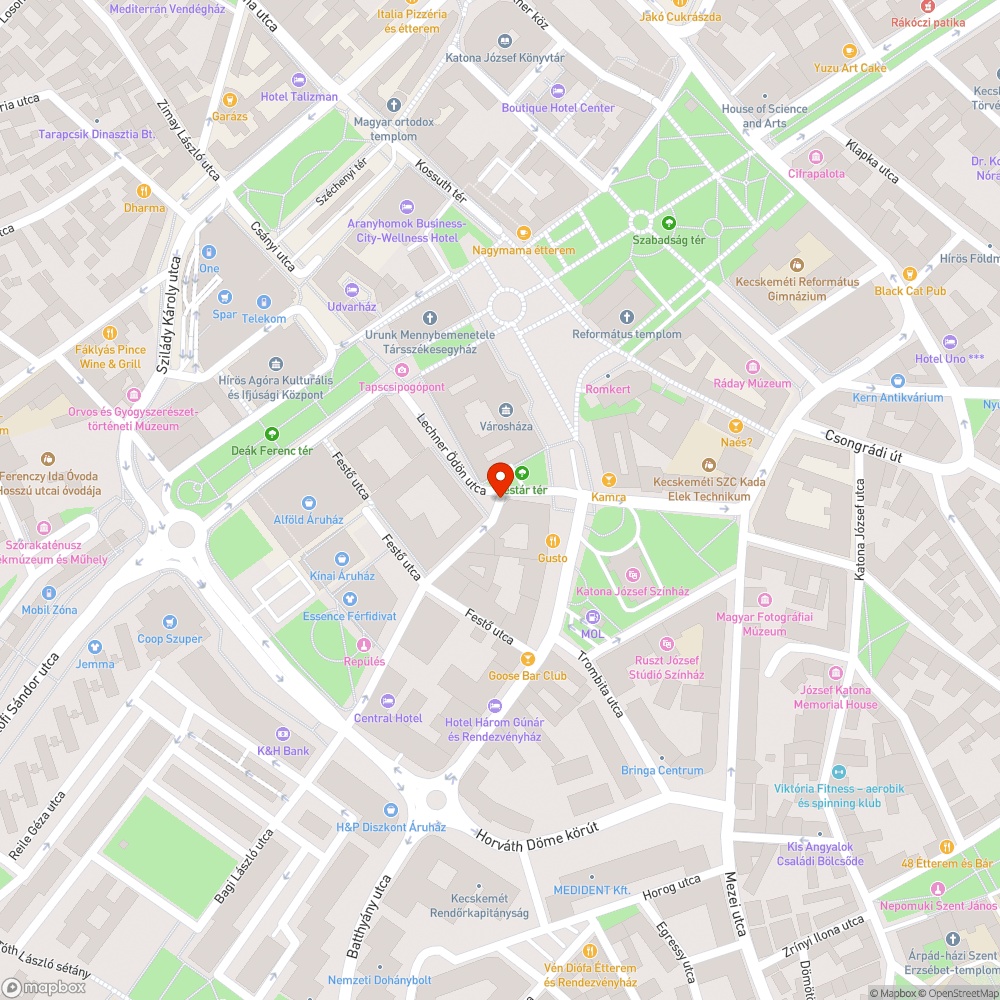 Funkció nélküli oszlop a Kisfaludy utca Városháza felőli végén bejelentés helye