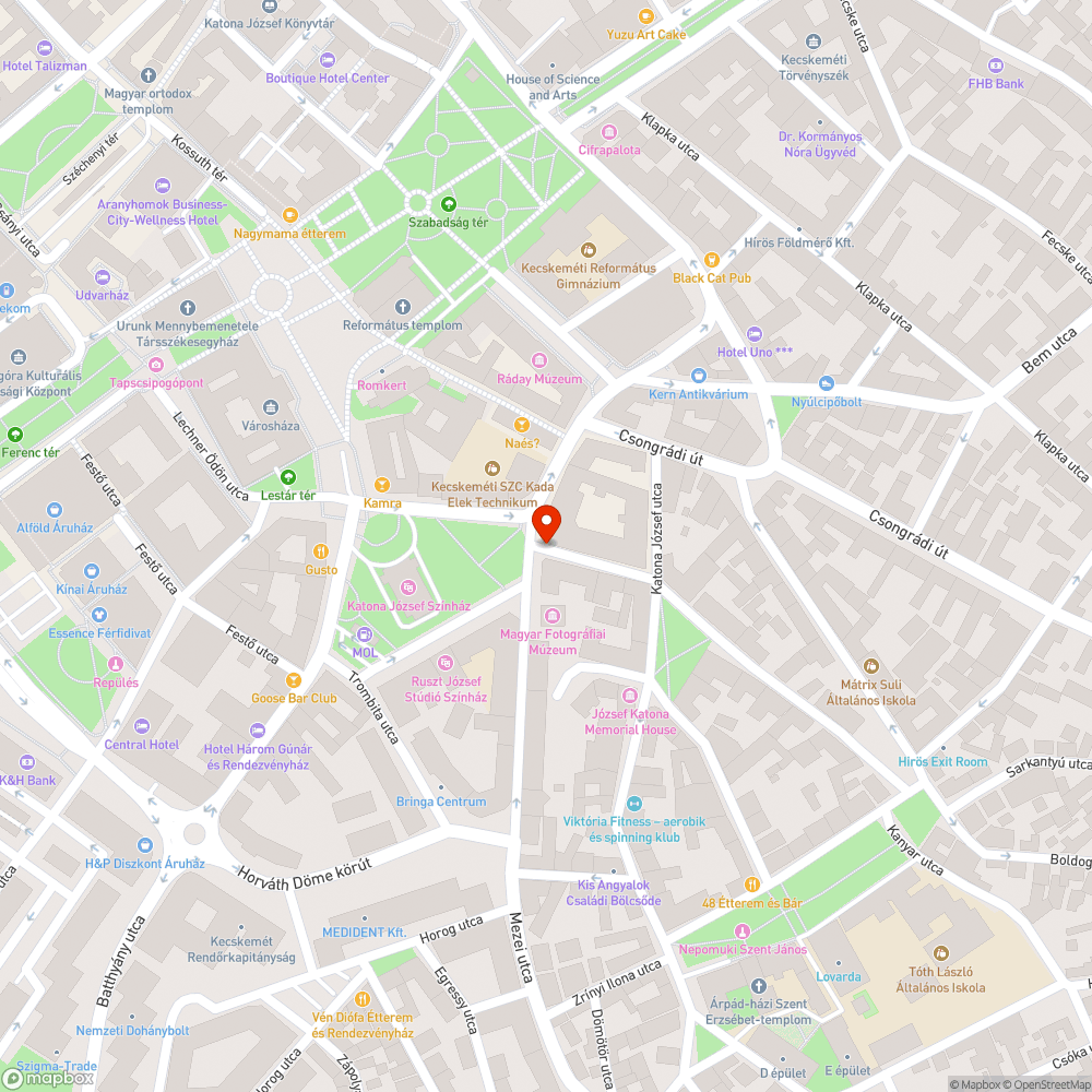 Beszakadt úttest az Erkel utca - Katona József tér kereszteződésében bejelentés helye