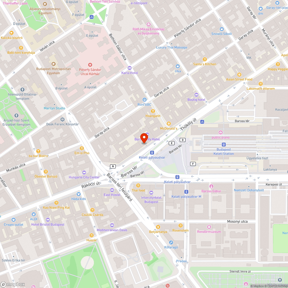 Buszmegálló növényzete elhanyagolt bejelentés helye