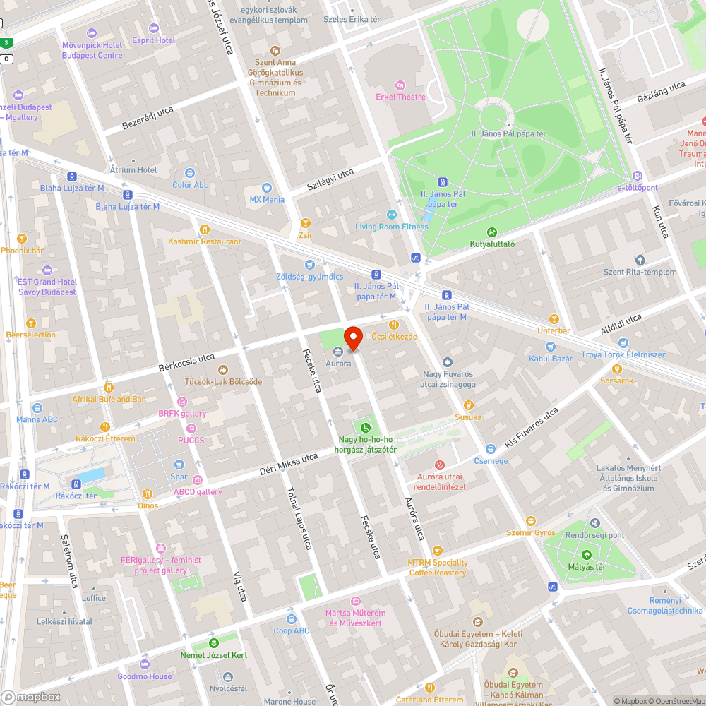 Auróra utcában felbontott járda bejelentés helye