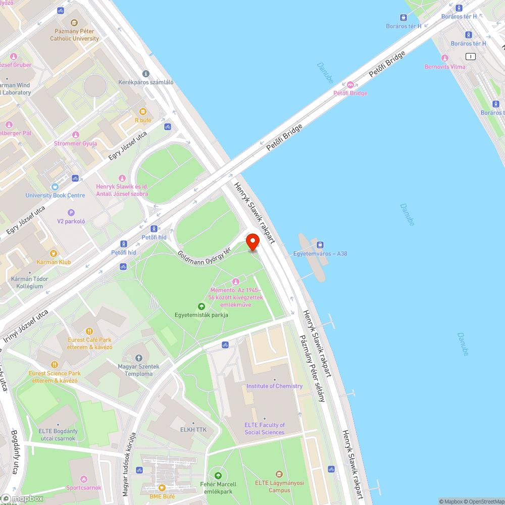 Kidöntött KRESZ tábla az Egyetemisták parkjánál bejelentés helye