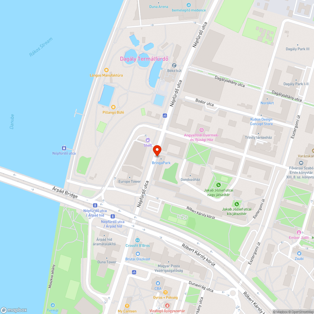 Kidőlt KRESZ tábla a Népfürdő utcában bejelentés helye