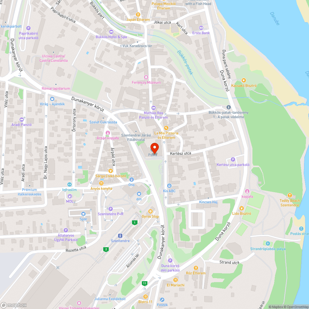 Még egy sérült pad a Nagyposta előtti téren bejelentés helye