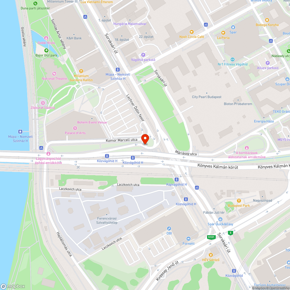 Kidöntött KRESZ tábla a MÜPA-nál bejelentés helye