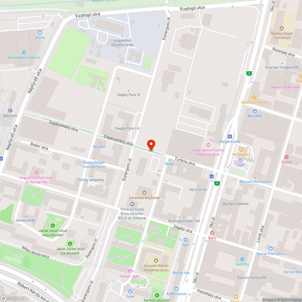 El nem szaállított faágak a sétány mellett bejelentés helye