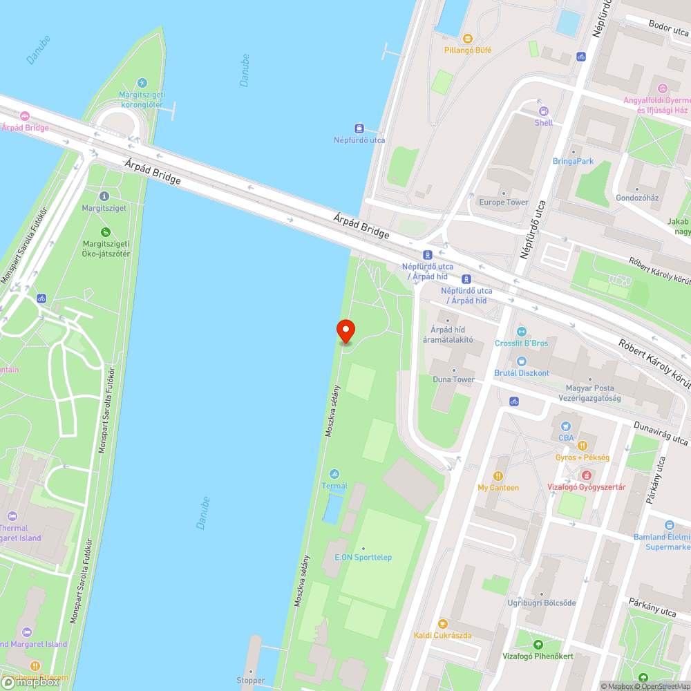 Üres táblatartó oszlop a Moszkva sétányon / Árpád híd Pest bejelentés helye