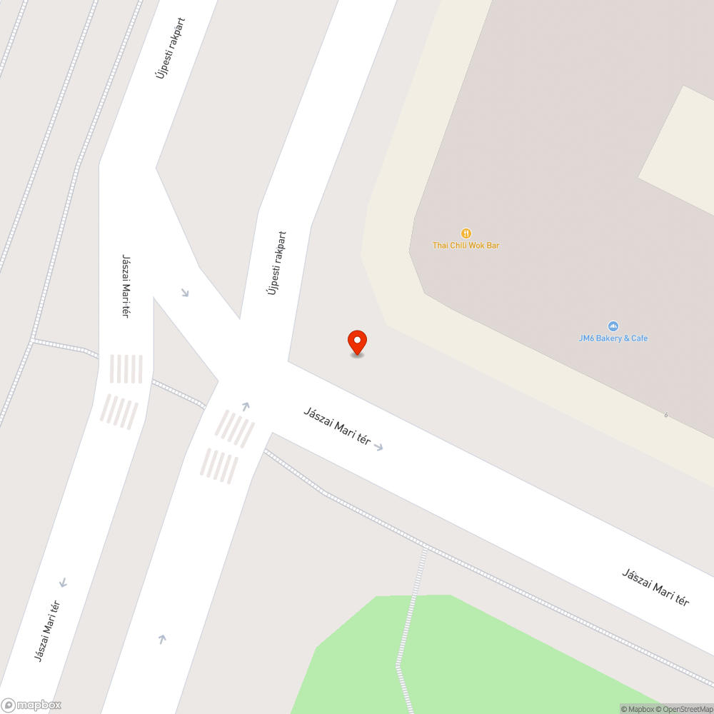 Szemmagasságba belógó faágak a Jászai Mari téren bejelentés helye