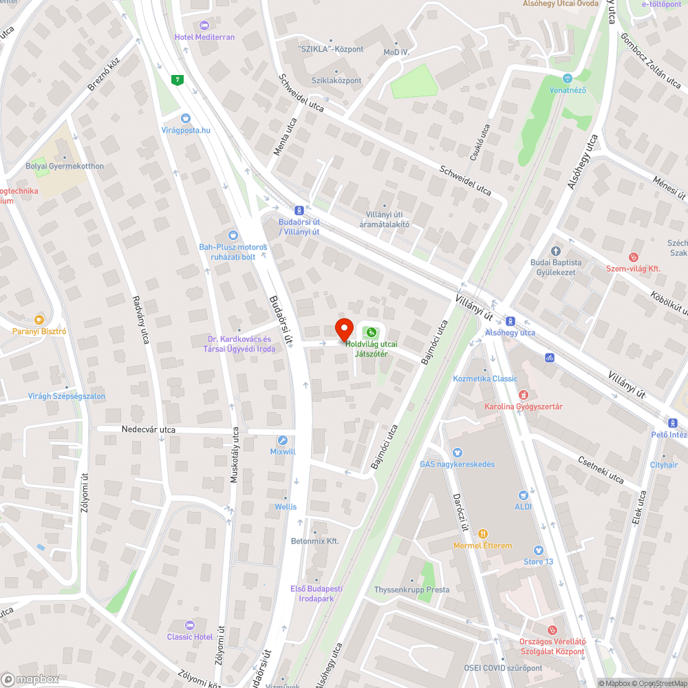 A járdán egy fedél be fog szakadni. bejelentés helye