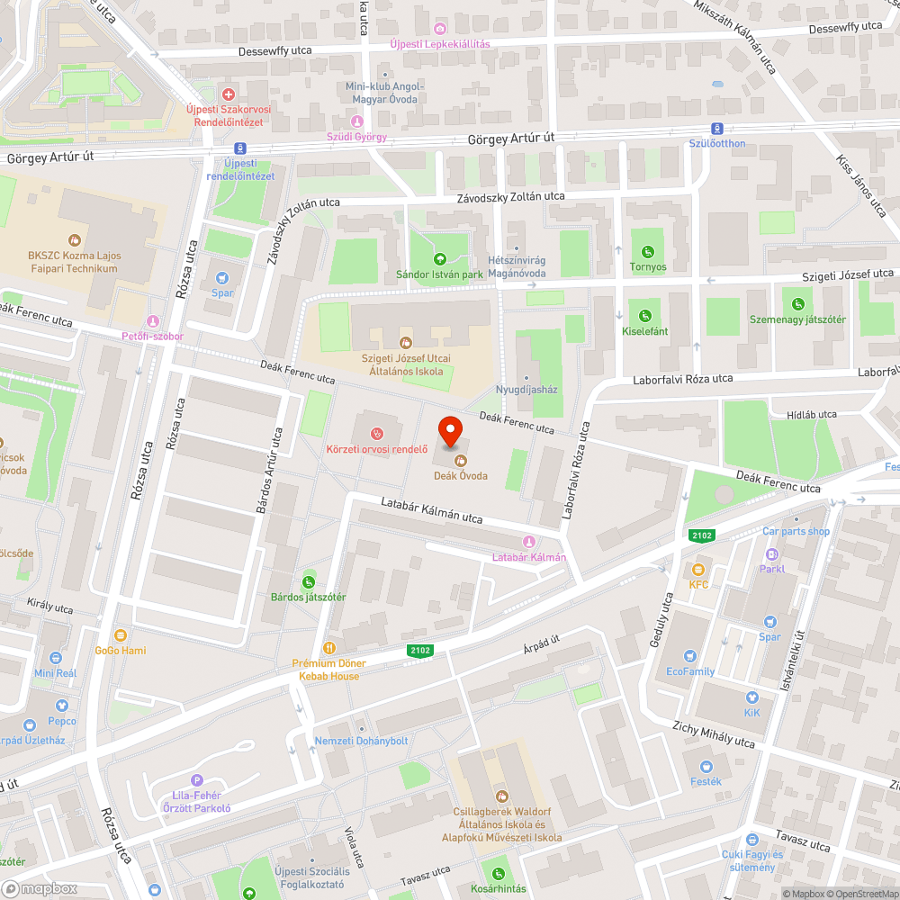 Sétálóutcában parkoló autók Deák Ferenc utca 95. bejelentés helye