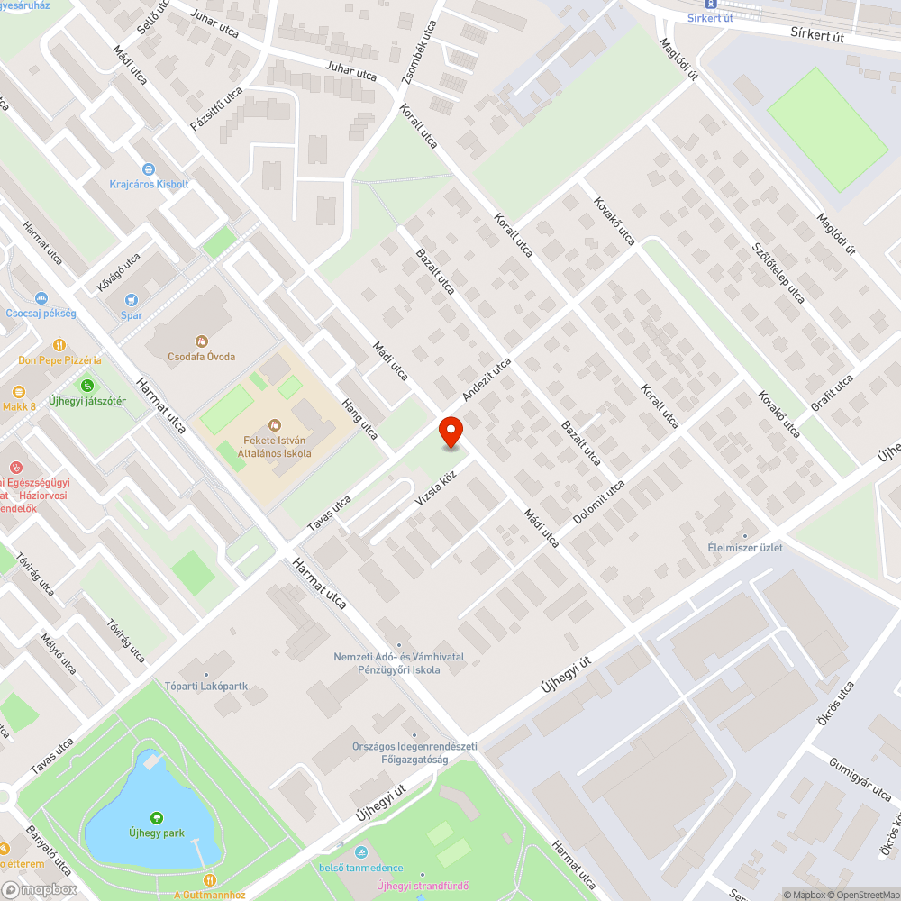 Rozsdás, üres fémkeret bejelentés helye