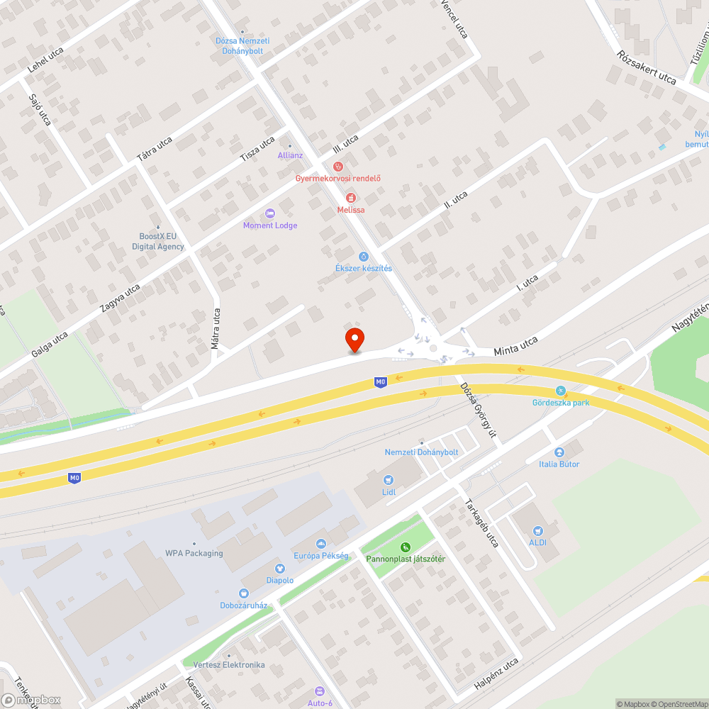 Szemetes terület a buszmegálló mőgött bejelentés helye