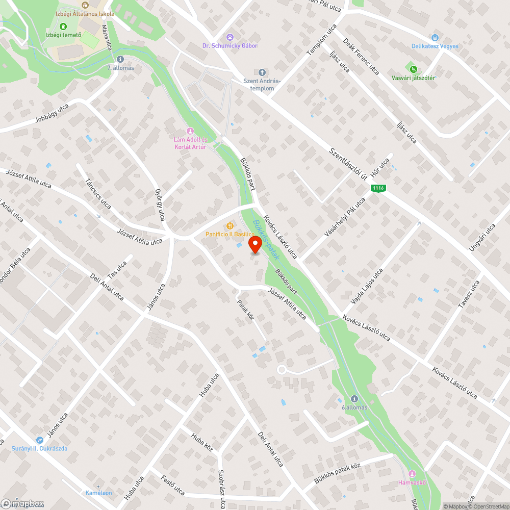 Bükkösparti sétányon, János utca és József Attila utca vége között gépkocsik járnak bejelentés helye