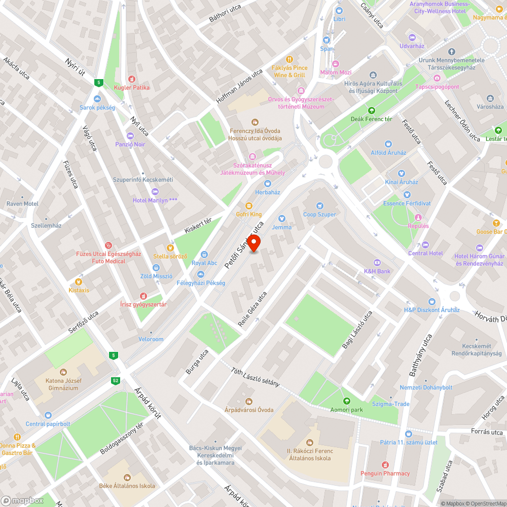 Balesetveszélyes lépcső a Petőfi Sándor utcán bejelentés helye