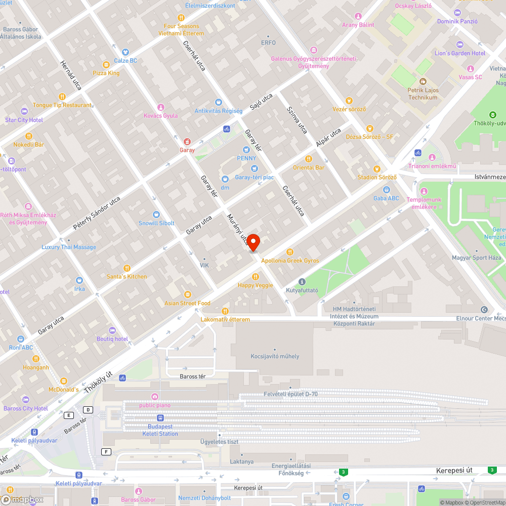 Félredobott, otthagyott kőpollerek és mobilkerítés tartó bak. bejelentés helye