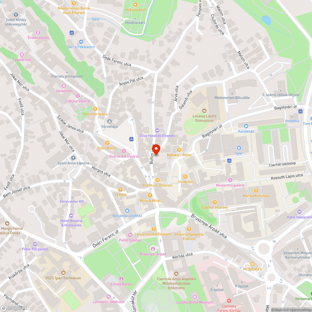 Sötét az Antikvárium melletti átjáróban bejelentés helye