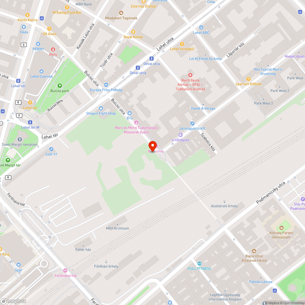 Szél bontja az építési telek OSB kerítését bejelentés helye