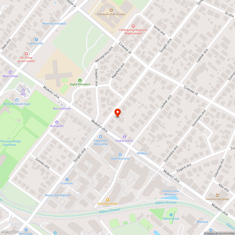 Hatalmas kátyú az úton. bejelentés helye