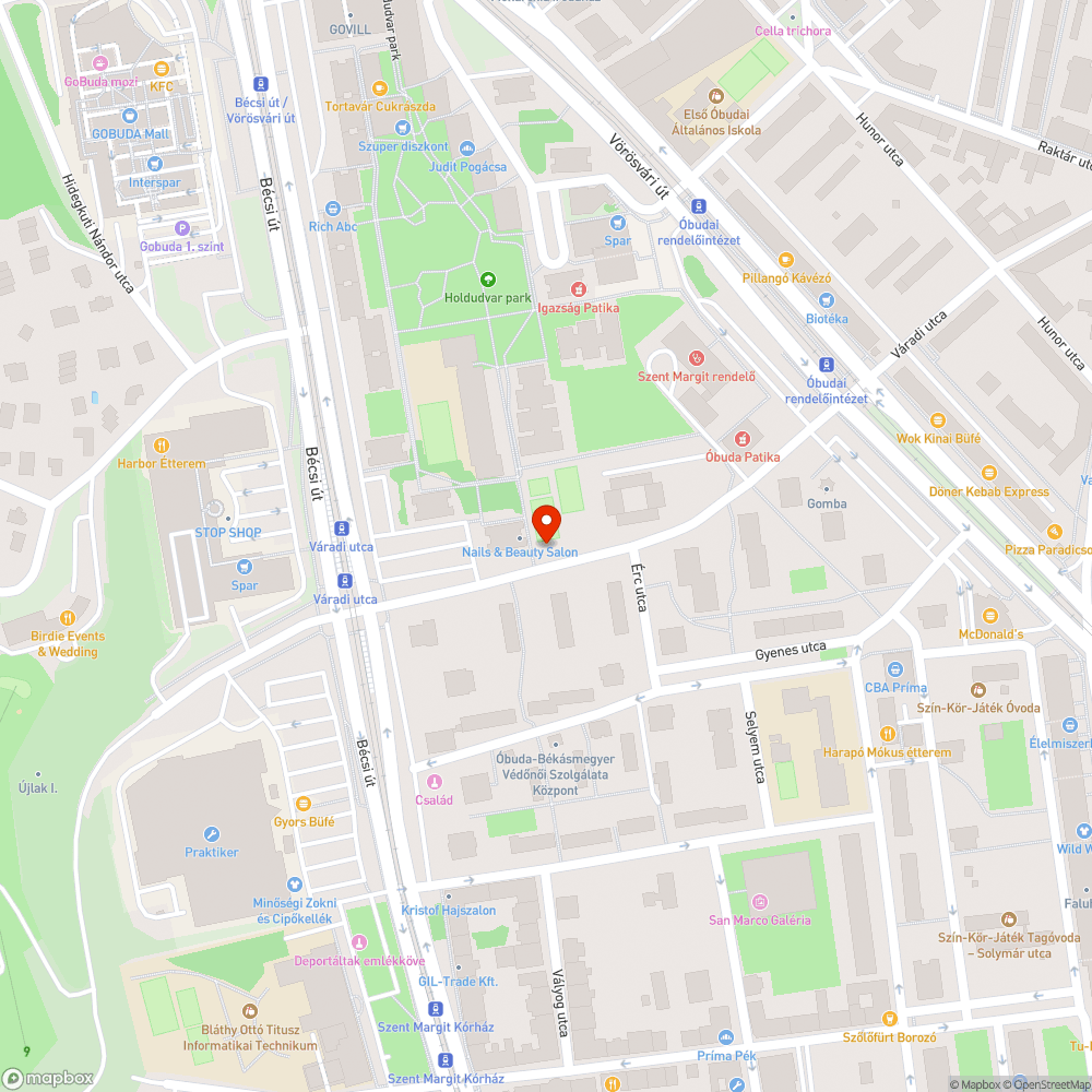 Sportpálya rácsaiba belenövő növényzet bejelentés helye