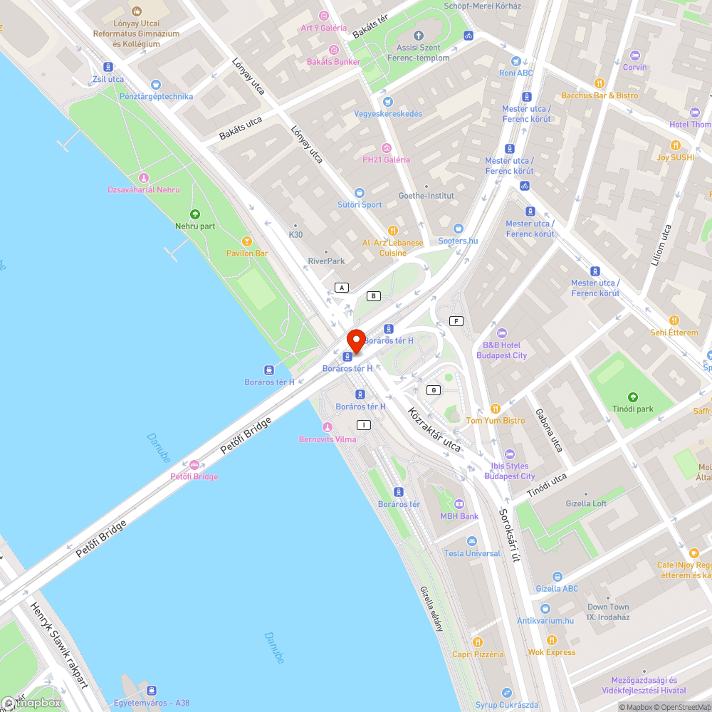 Kőtörmelékek a Petőfi híd pesti hídfője alatt. bejelentés helye