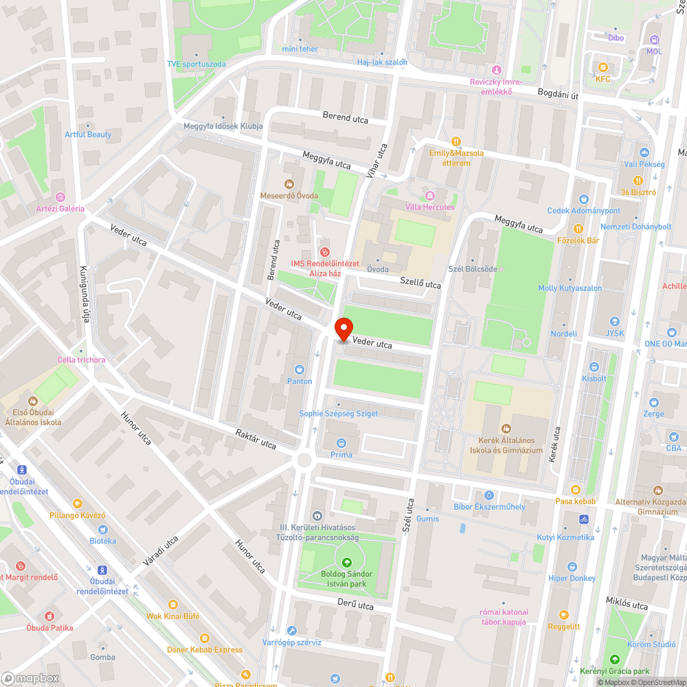 Katyu az utca vegenel es a parkolonal bejelentés helye