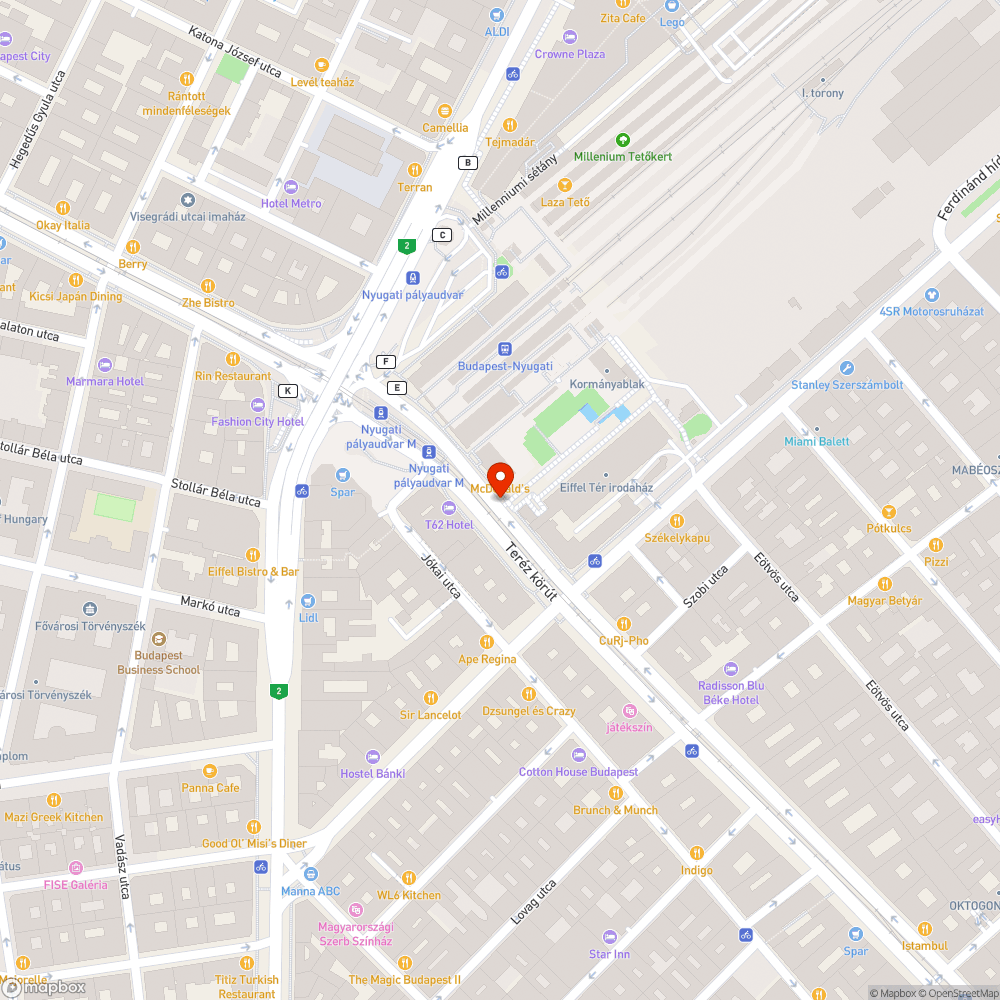 Félredobott használaton kívüli kőpoller a Nyugatinál. bejelentés helye