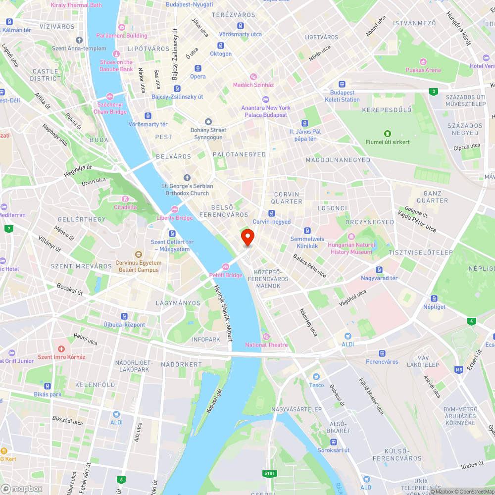 Fatuskók, némelyik betonkockákkal körbekerítve bejelentés helye