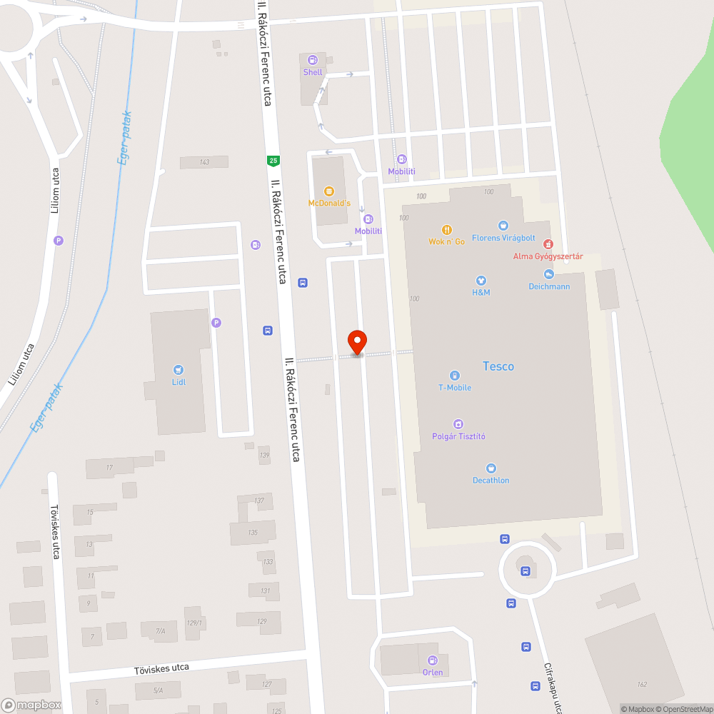 Tesco parkoló főbejárata kátyús bejelentés helye